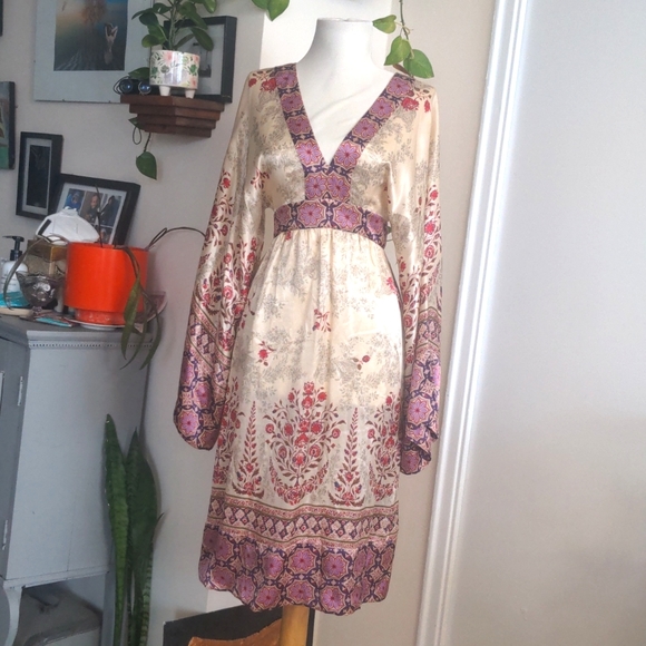 Vintage Silk dress - Picture 2 of 5